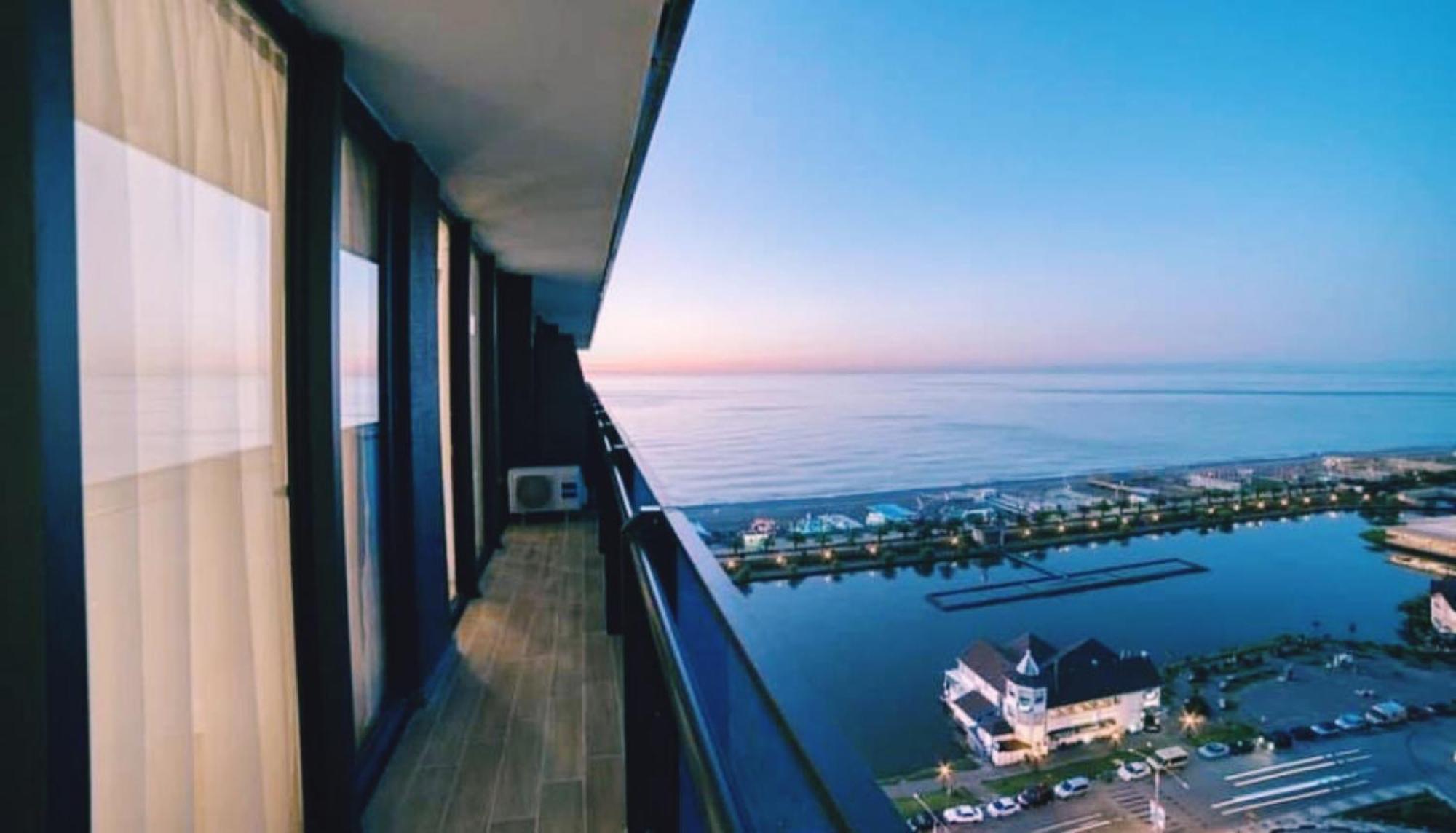 Aparthotel Orbi City Sea View Batumi Exteriér fotografie